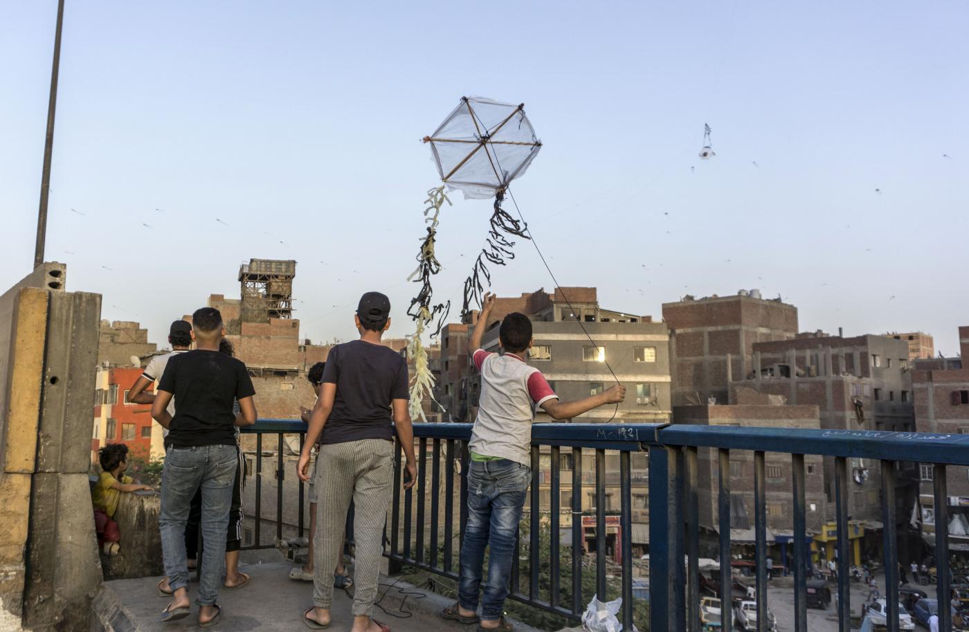 El auge del vuelo de barriletes en Egipto pese a la represión del gobierno